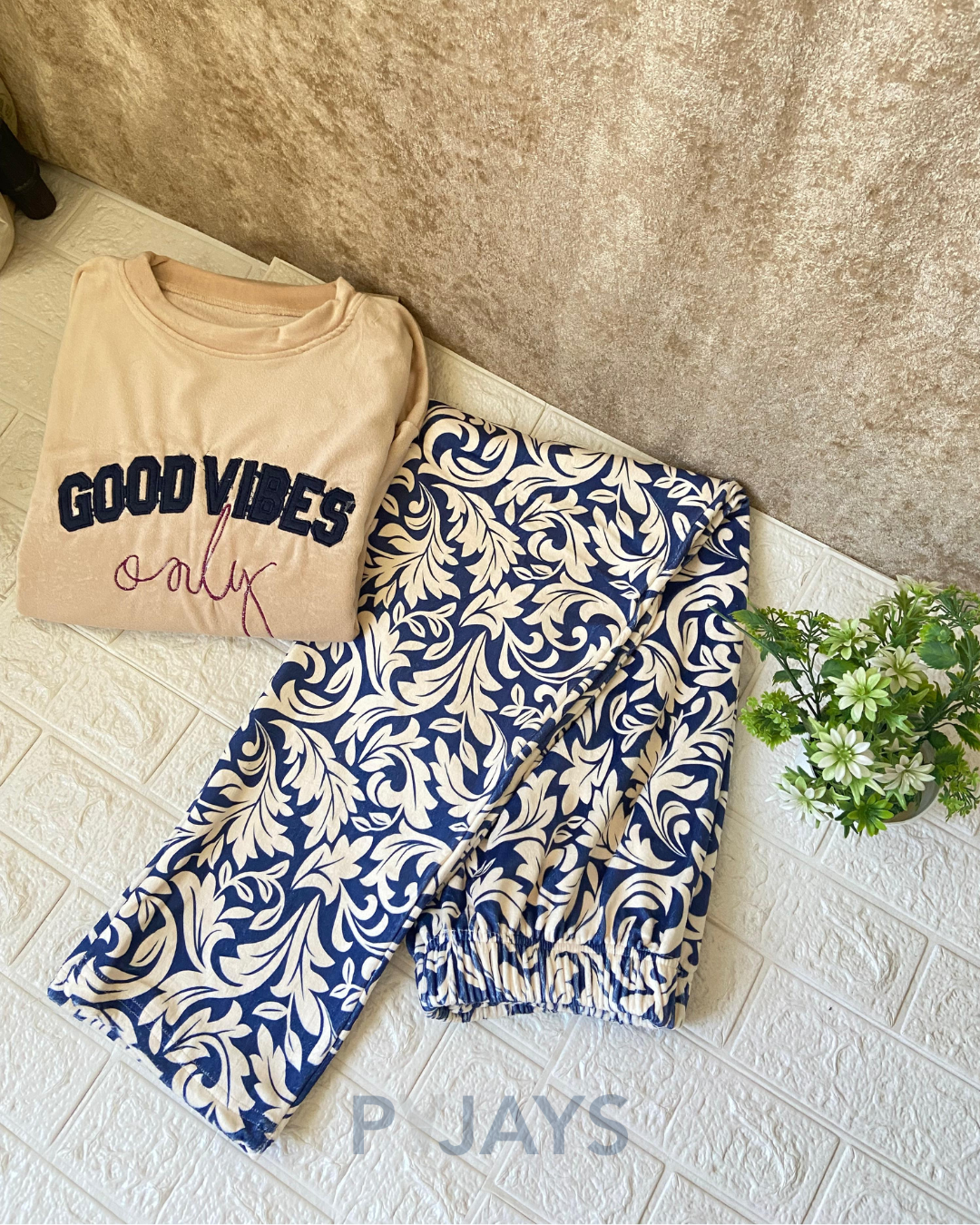 Pyjays "Good vibes only" pajama